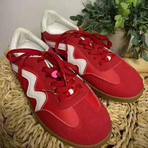 Madden Girl Red and White Retro Women's Sneakers. Size 8.5 $15